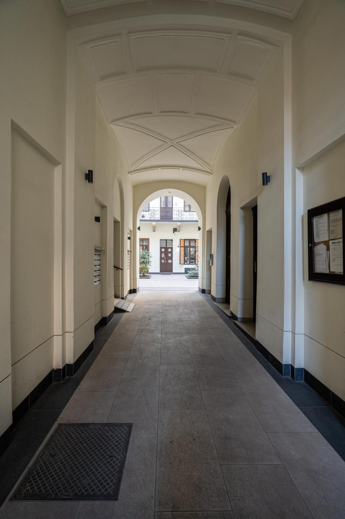 Kiraly 44 Luxury Apartment With Free Parking ブダペスト エクステリア 写真