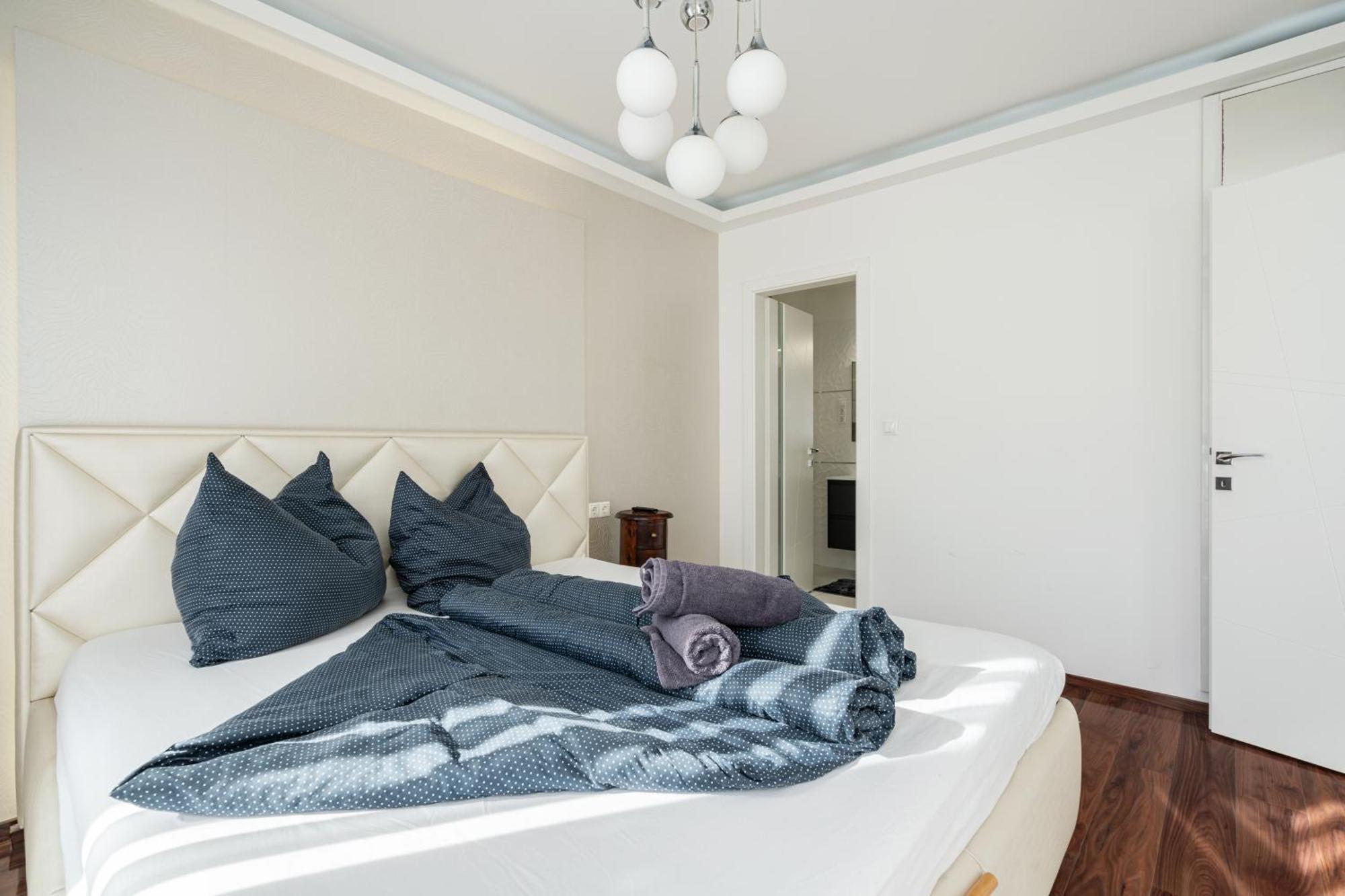 Kiraly 44 Luxury Apartment With Free Parking ブダペスト エクステリア 写真